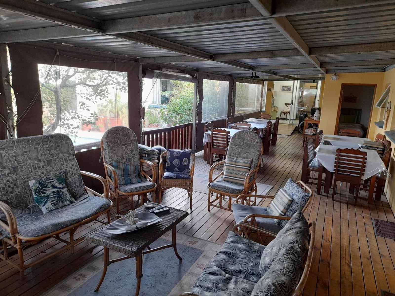Aquarius Bed And Breakfast Jeffreys Bay Exterior photo