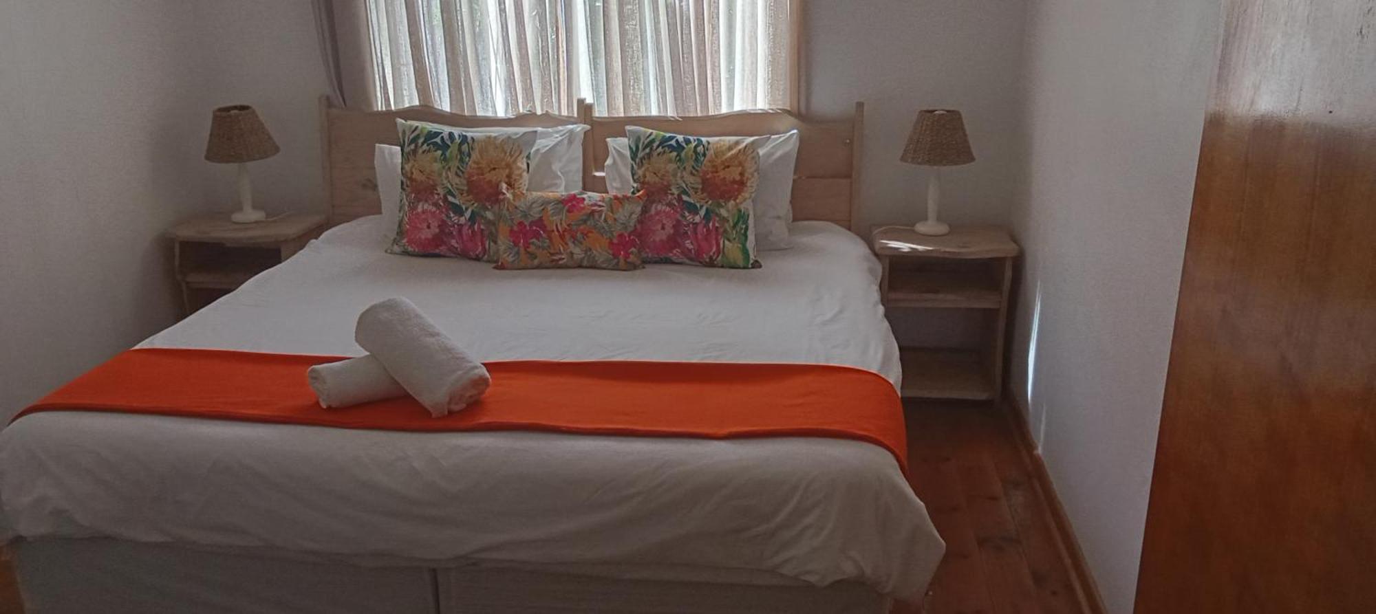 Aquarius Bed And Breakfast Jeffreys Bay Exterior photo